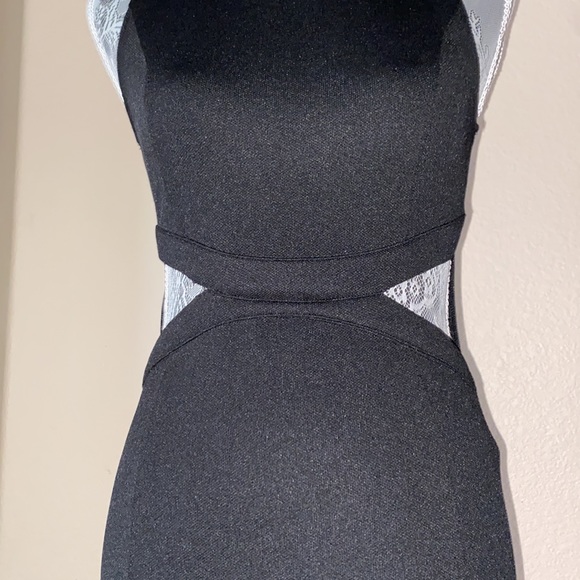 Women's Black sleeveless cut out waist dress size medium - Picture 4 of 8